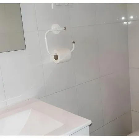 Charming In - 44 M² - Air-conditioned 아파트 토레몰리노스